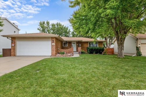 524 Sailside Drive, Lincoln, NE, 68528 | Card Image