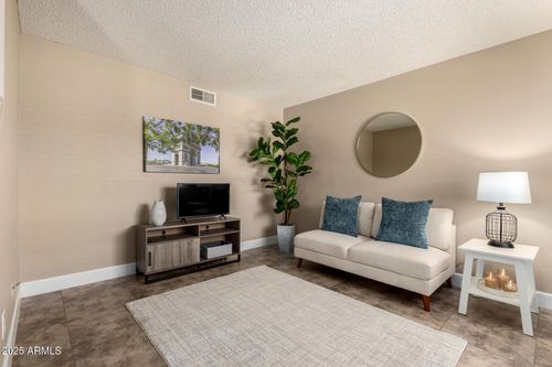 1076-3511 E Baseline Rd, Phoenix, AZ, 85042-7225 | Card Image