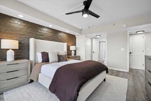 2e-425 W Paseo Redondo Drive, Tucson, AZ, 85701 | Card Image