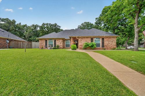 1000 Shady Hill Ln, Burleson, TX, 76028-6252 | Card Image