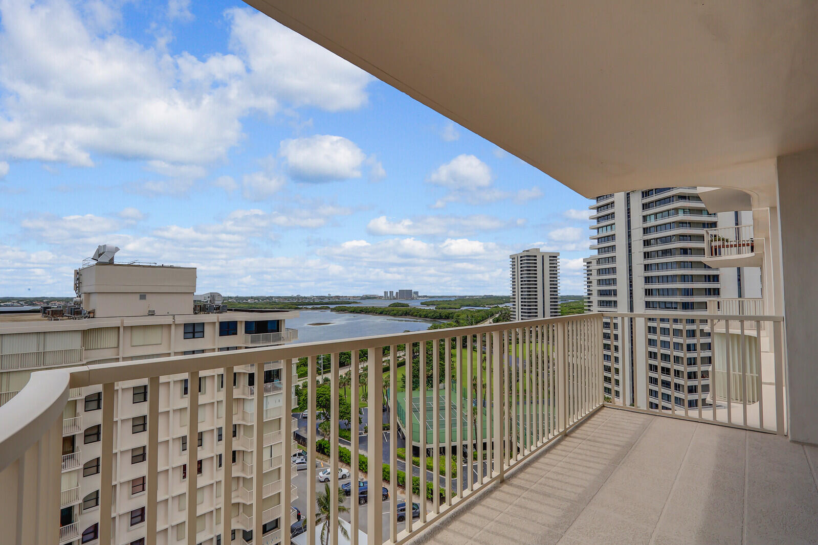 Residential Lease in Singer Island 5