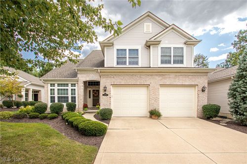 21469 Woodview Cir, Strongsville, OH, 44149-9263 | Card Image