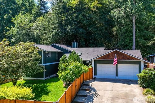 7629 Oak Park Dr Nw, Bremerton, WA, 98311-9174 | Card Image