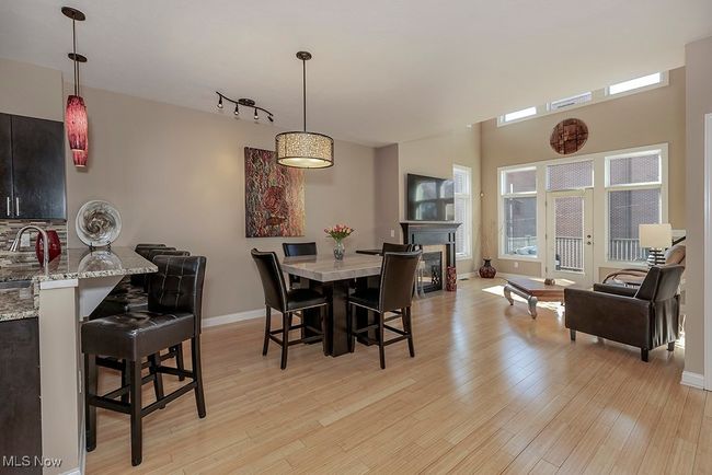 1374 Slate Ct, Condo with 4 bedrooms, 4 bathrooms and null parking in Cleveland Heights OH | Image 7