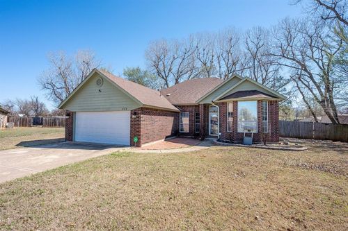 432 E Twelve Oaks Terrace, Mustang, OK, 73064 | Card Image