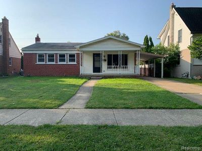 15137 Ludington Street, Home with 3 bedrooms, 1 bathrooms and null parking in Southgate MI | Image 1