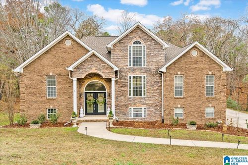 305 Forest Pkwy, Alabaster, AL, 35007-7730 | Card Image