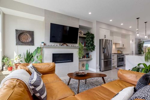420 6a St Ne, Calgary, AB, T2E4A7 | Card Image