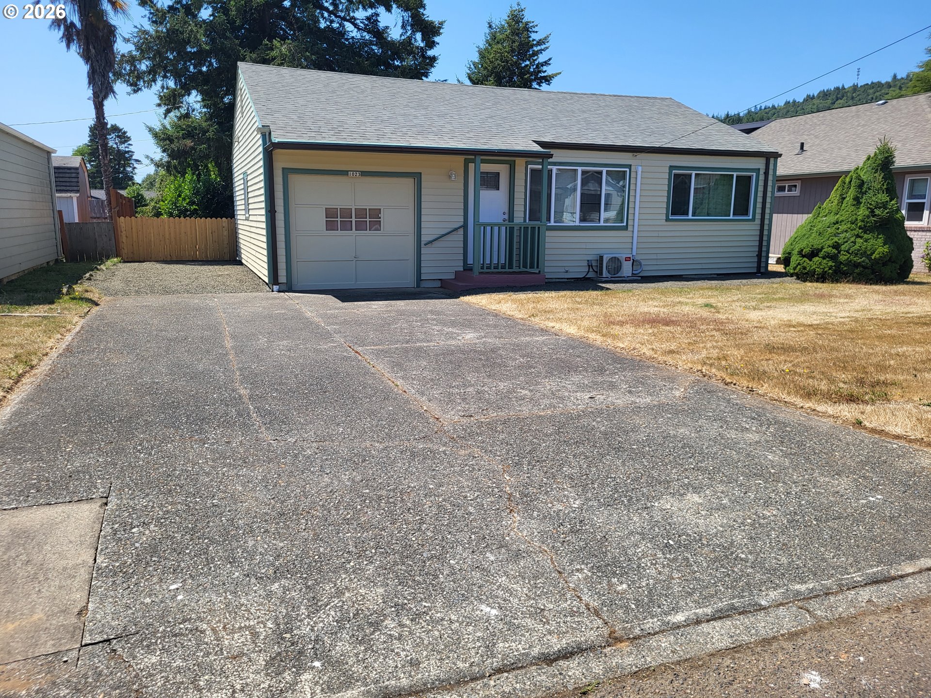 Residential in Coquille 2