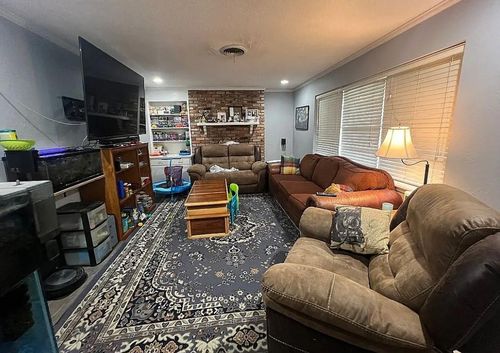 5600 Nw 59th St, Warr Acres, OK, 73122-7331 | Card Image