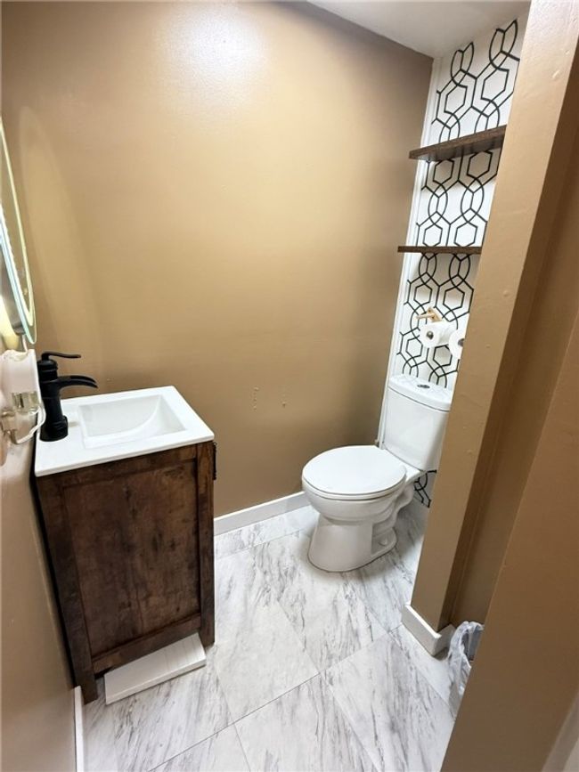 114 W Main St, House other with 3 bedrooms, 2 bathrooms and null parking in Sidney NY | Image 16