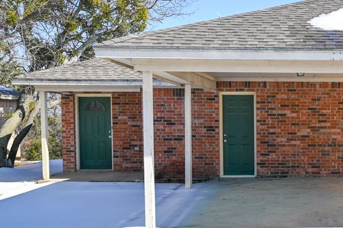 b-604 N Sewell Dr, Decatur, TX, 76234-1079 | Card Image