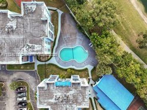 apt-203-9440 Fontainebleau Blvd, Miami, FL, 33172-5553 | Card Image