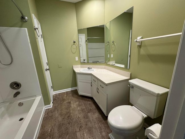 Guest bath. Standard tub/shower combo | Image 25