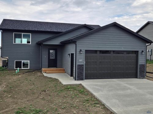 197 Dorchester Ave, BOX ELDER, SD, 57719-8043 | Card Image