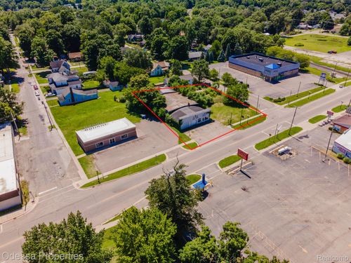 210 W Main St, Hartford, MI, 49057-1007 | Card Image