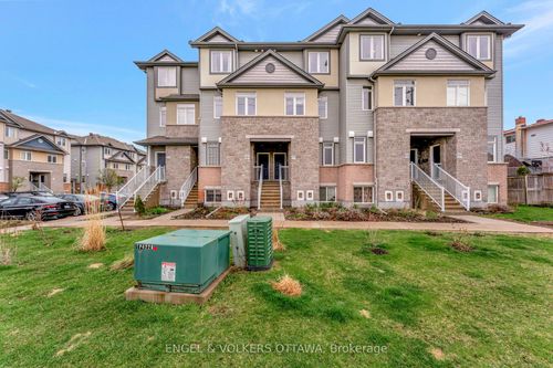 33-949 Cummings Ave, Ottawa, ON, K1J7R9 | Card Image