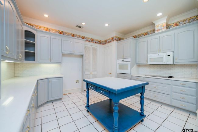7 Summer Creek Way, House other with 4 bedrooms, 4 bathrooms and null parking in Longview TX | Image 11