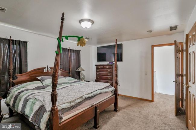 6295 Venture Ct, House other with 4 bedrooms, 4 bathrooms and null parking in Slatington PA | Image 35