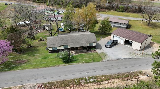 1804 S 3 Rd St, House other with 4 bedrooms, 2 bathrooms and null parking in Stilwell OK | Image 7