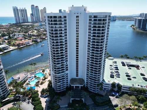 apt-904-19101 Mystic Pointe Dr, Aventura, FL, 33180-4516 | Card Image