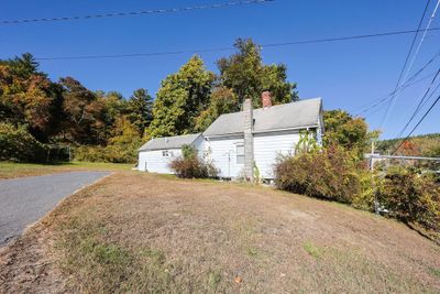 8 Mumford Rd, House other with 3 bedrooms, 1 bathrooms and 4 parking in Sutton MA | Image 2