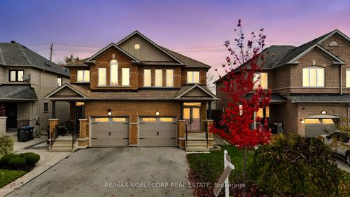 54 Lawren Harris Cres, Bolton, ON, L7E2W8 | Card Image