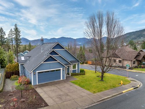 2294 Se Wyndham Way, Grants Pass, OR, 97527 | Card Image