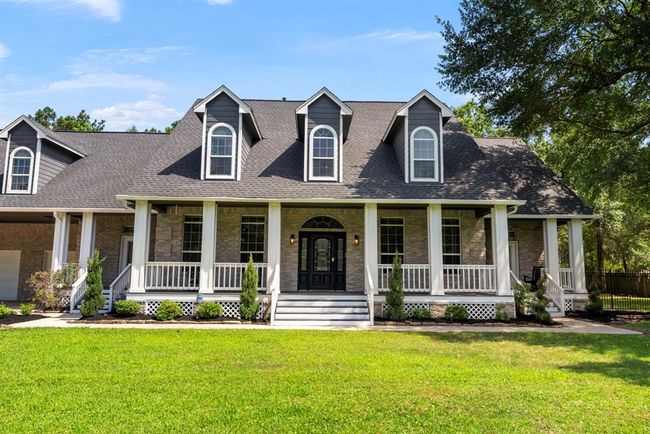 Beautiful front porch to welcome you home! | Image 4