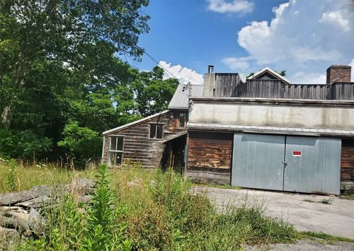 785 South St, Highland, NY, 12528-2263 | Card Image