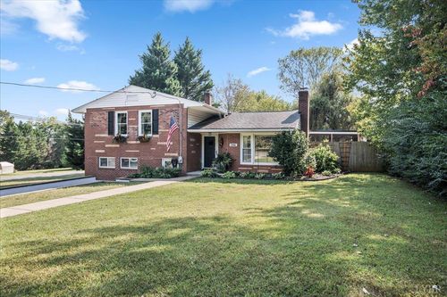 206 Glenway Dr, Amherst, VA, 24521-2910 | Card Image