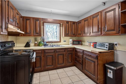 277 Ward St, Woonsocket, RI, 02895-6323 | Card Image