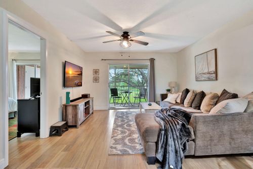 199-22-18081 Se Country Club Drive, Jupiter, FL, 33469 | Card Image