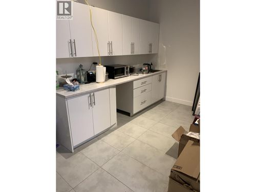 2916 W Broadway, Vancouver, BC, V6K2G8 | Card Image