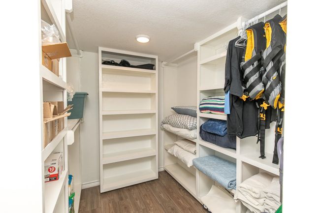 102 - 104 Cove E, Condo with 3 bedrooms, 2 bathrooms and null parking in Horseshoe Bay TX | Image 24
