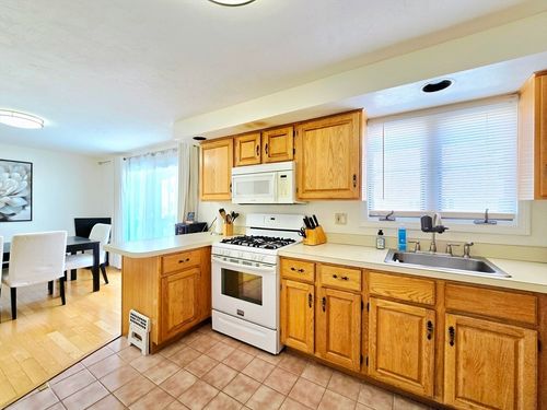 4-4 Villa Roma Dr, Tewksbury, MA, 01876-2813 | Card Image