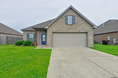 105 Alpine Meadows Ln, Lafayette, LA, 70506-6357 | Card Image