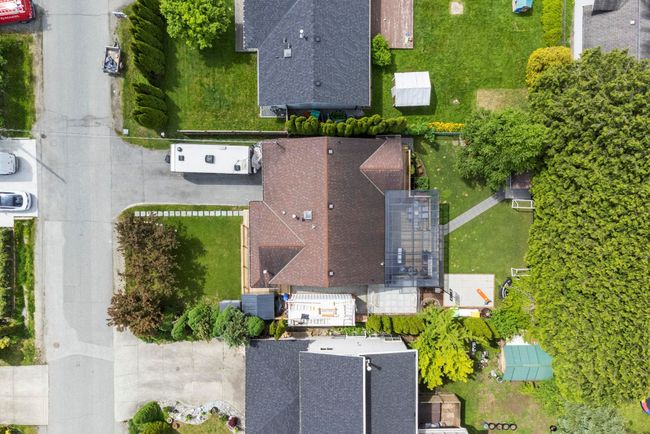 20147 Hampton St, House other with 3 bedrooms, 2 bathrooms and 5 parking in Maple Ridge BC | Image 28