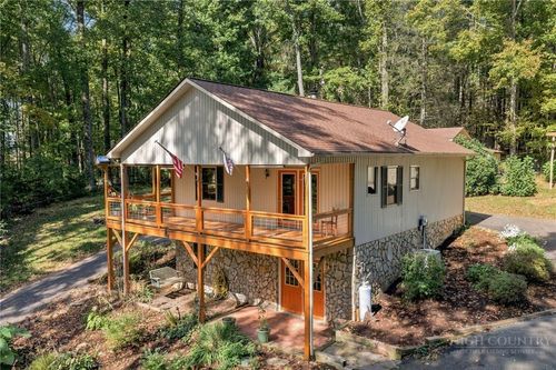 843 Oak Tree Ln, Jefferson, NC, 28640-9860 | Card Image