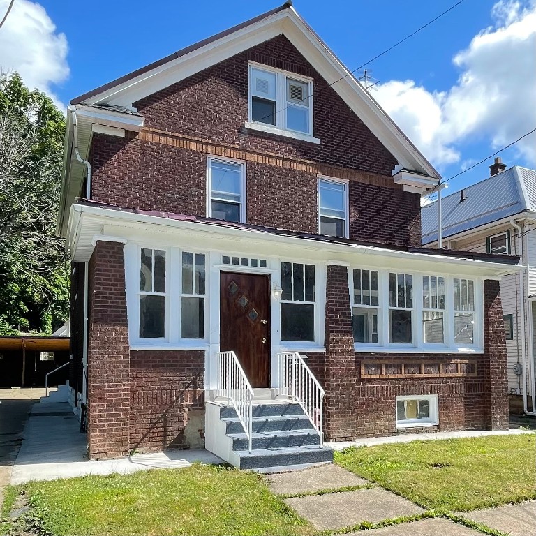 25th St, Erie, PA 16503