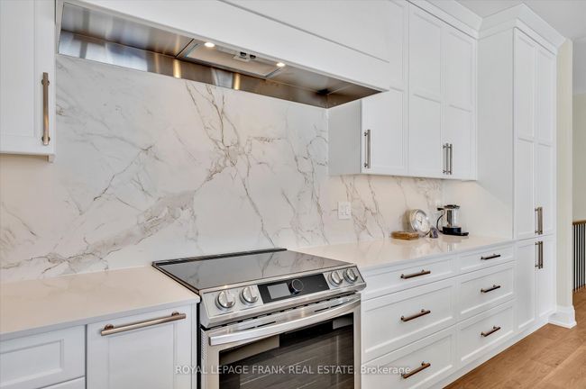 1942 Davenport Rd, House other with 4 bedrooms, 3 bathrooms and 4 parking in Cavan ON | Image 9