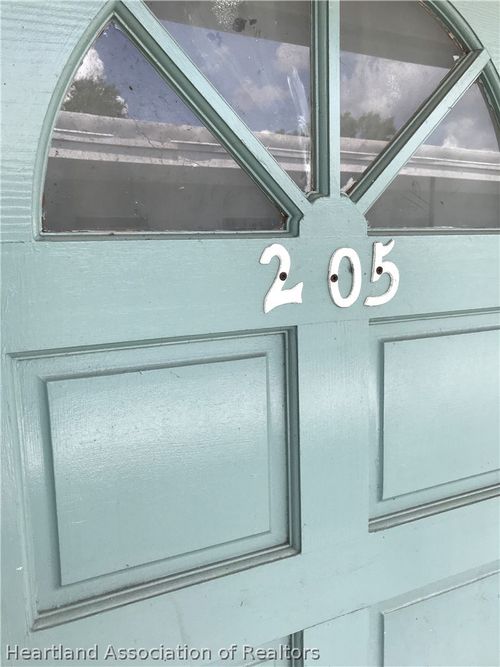 205 Golf Villas Ct, Lake Placid, FL, 33852-6607 | Card Image
