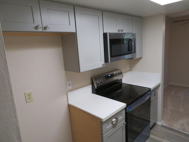APT-272 - 2426 Larkspur Ln, Condo with 1 bedrooms, 1 bathrooms and null parking in Sacramento CA | Image 5