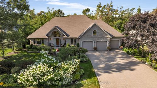 8 Chestnut Lane, Oro Medonte, ON, L0L2L0 | Card Image