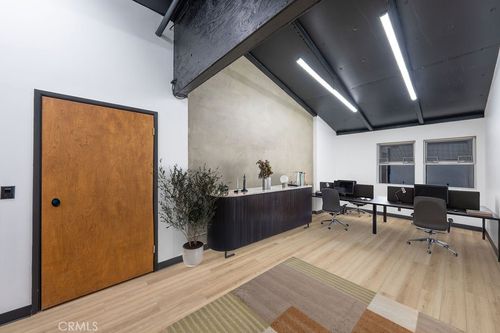 2859 Gundry Ave, Signal Hill, CA, 90755-1812 | Card Image