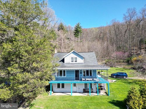 690 High Rd, ASHLAND, PA, 17921-9246 | Card Image