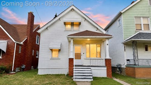 12020 Mitchell St, Hamtramck, MI, 48212-2722 | Card Image