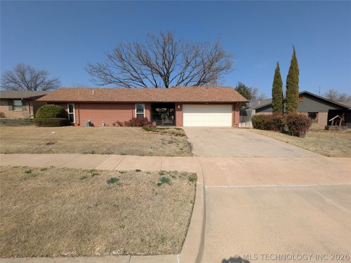 2317 Nw Dunstan Ln, Lawton, OK, 73505-3101 | Card Image