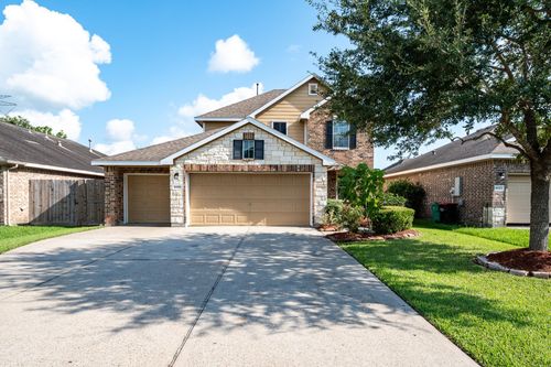 10019 Lynnwood Dr, Baytown, TX, 77521-4093 | Card Image