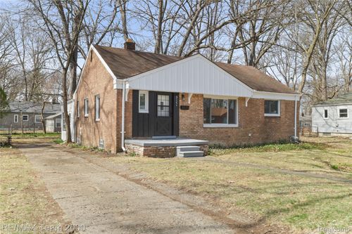 21171 Westhampton St, Oak Park, MI, 48237-2711 | Card Image